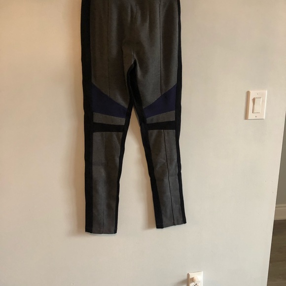 BCBG Max Azria - Picture 6 of 8